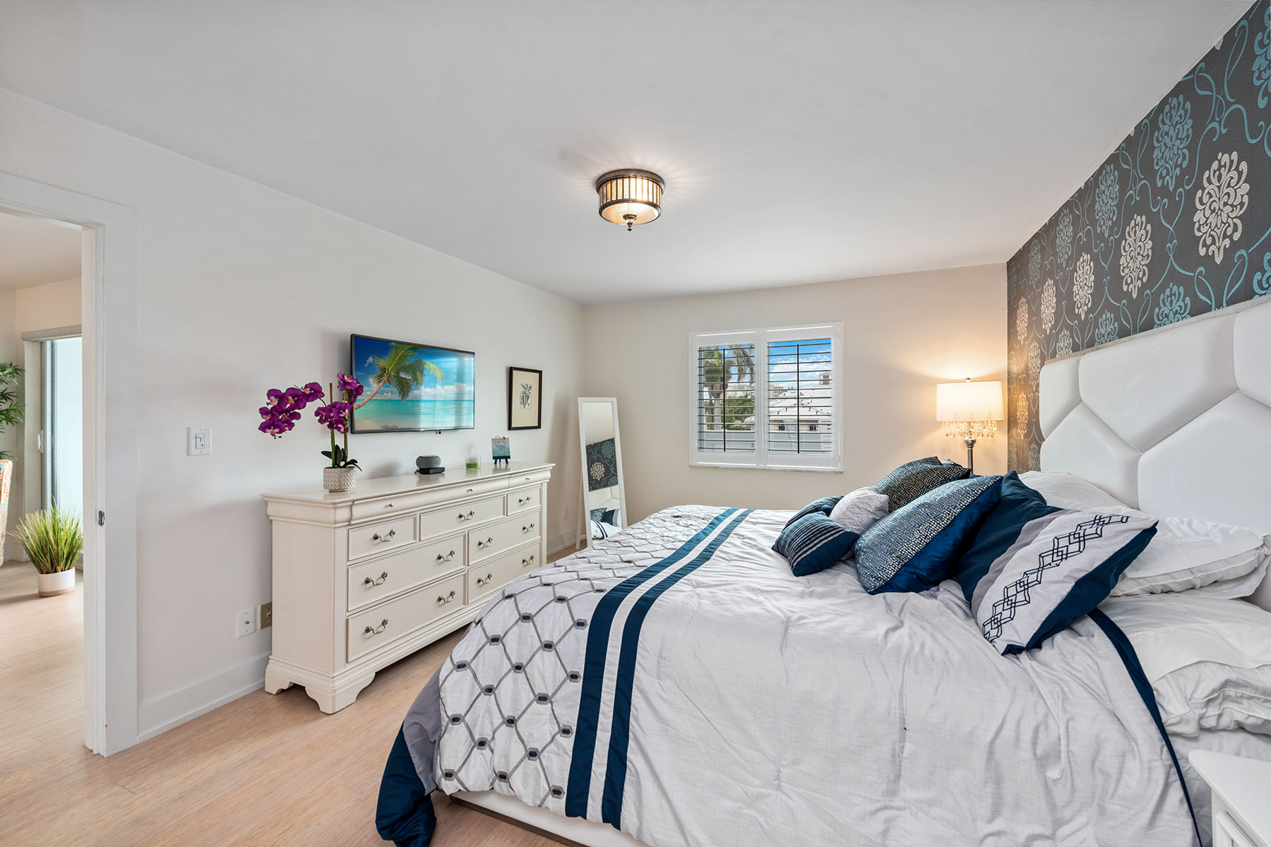 4200 Belair Lane , 208