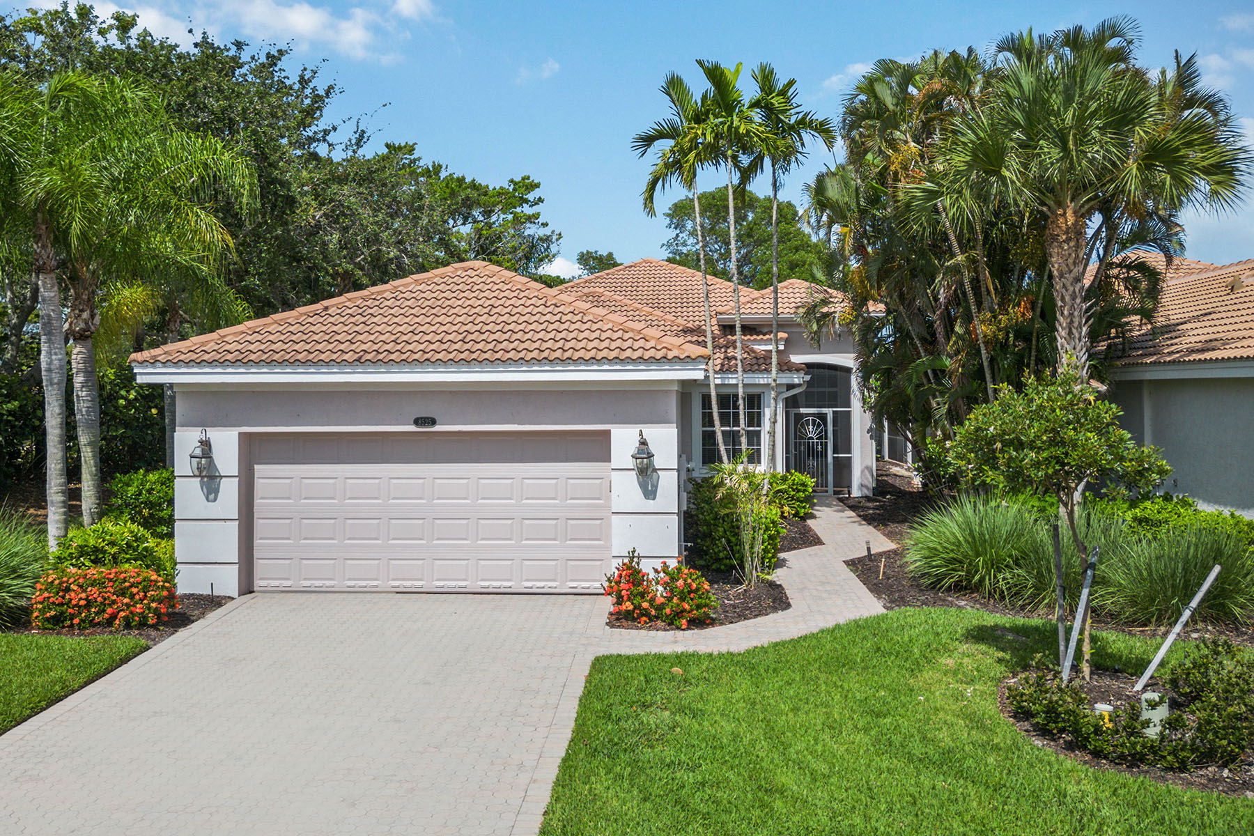 8525 Pepper Tree Way