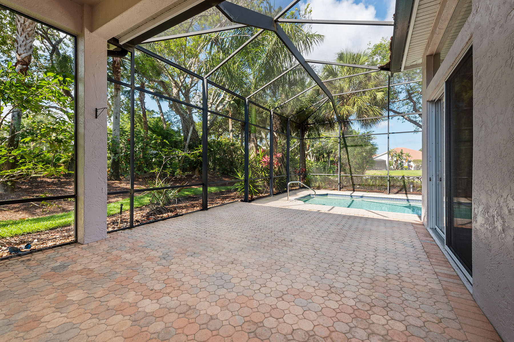 8525 Pepper Tree Way