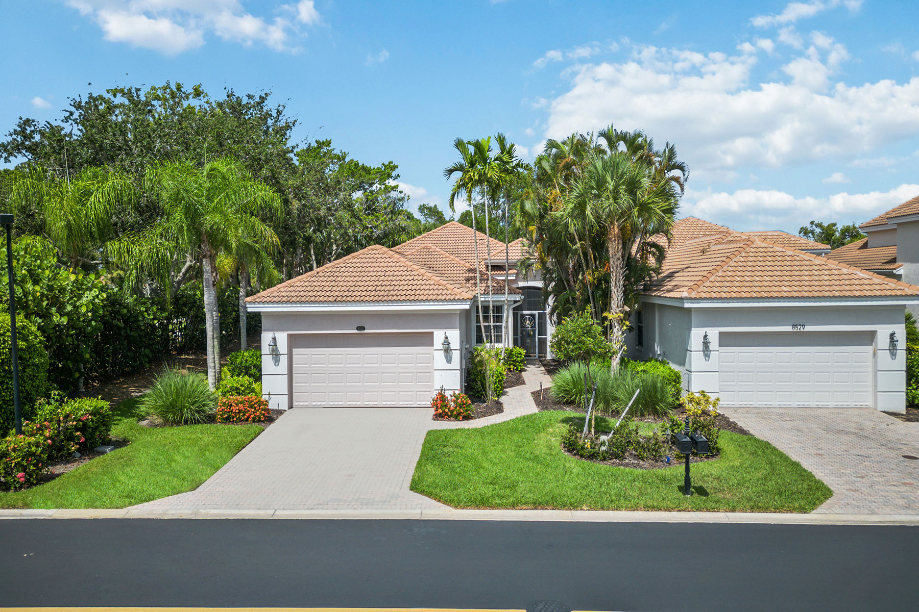 8525 Pepper Tree Way