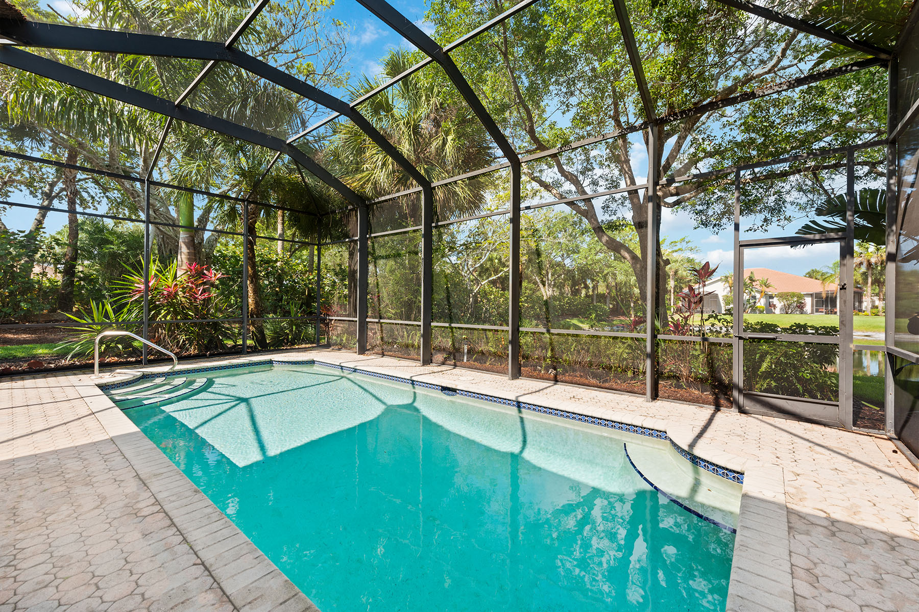 8525 Pepper Tree Way