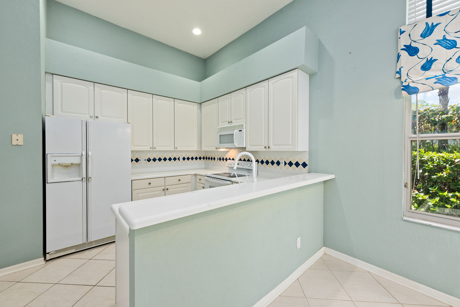 8525 Pepper Tree Way