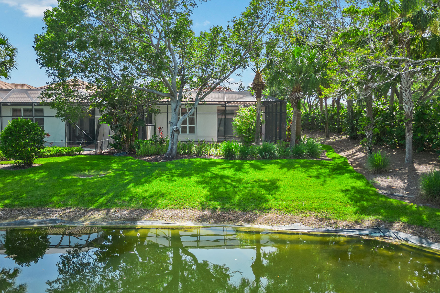 8525 Pepper Tree Way