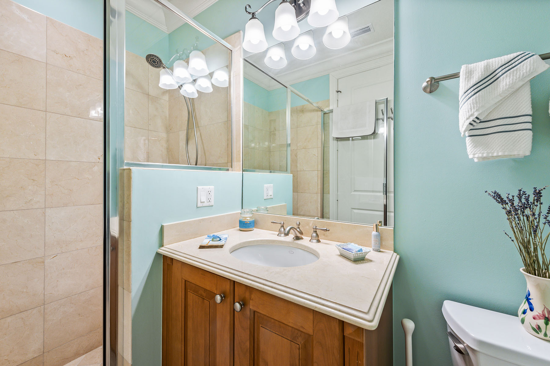 2595 Aviamar Circle , 101