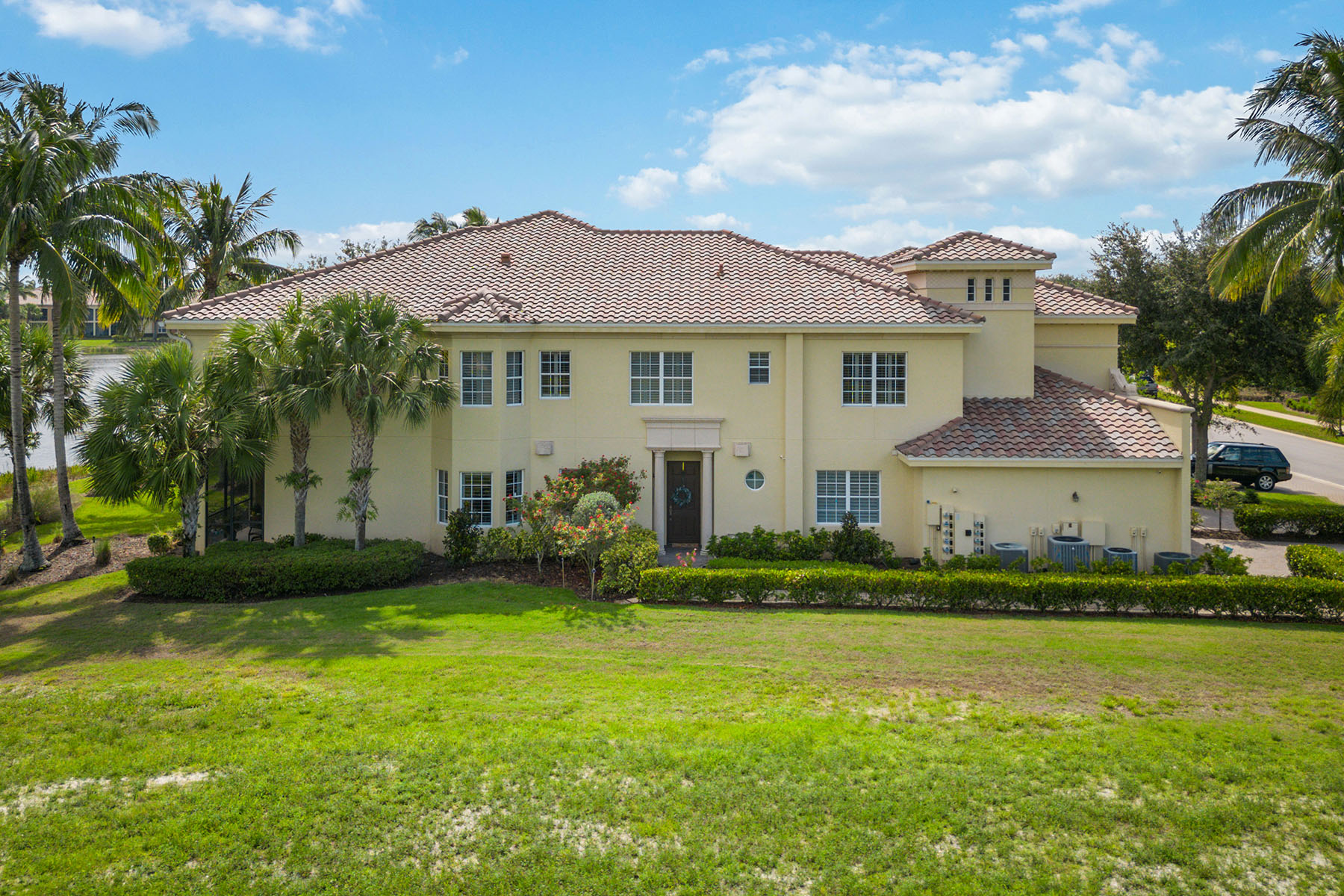 2595 Aviamar Circle , 101