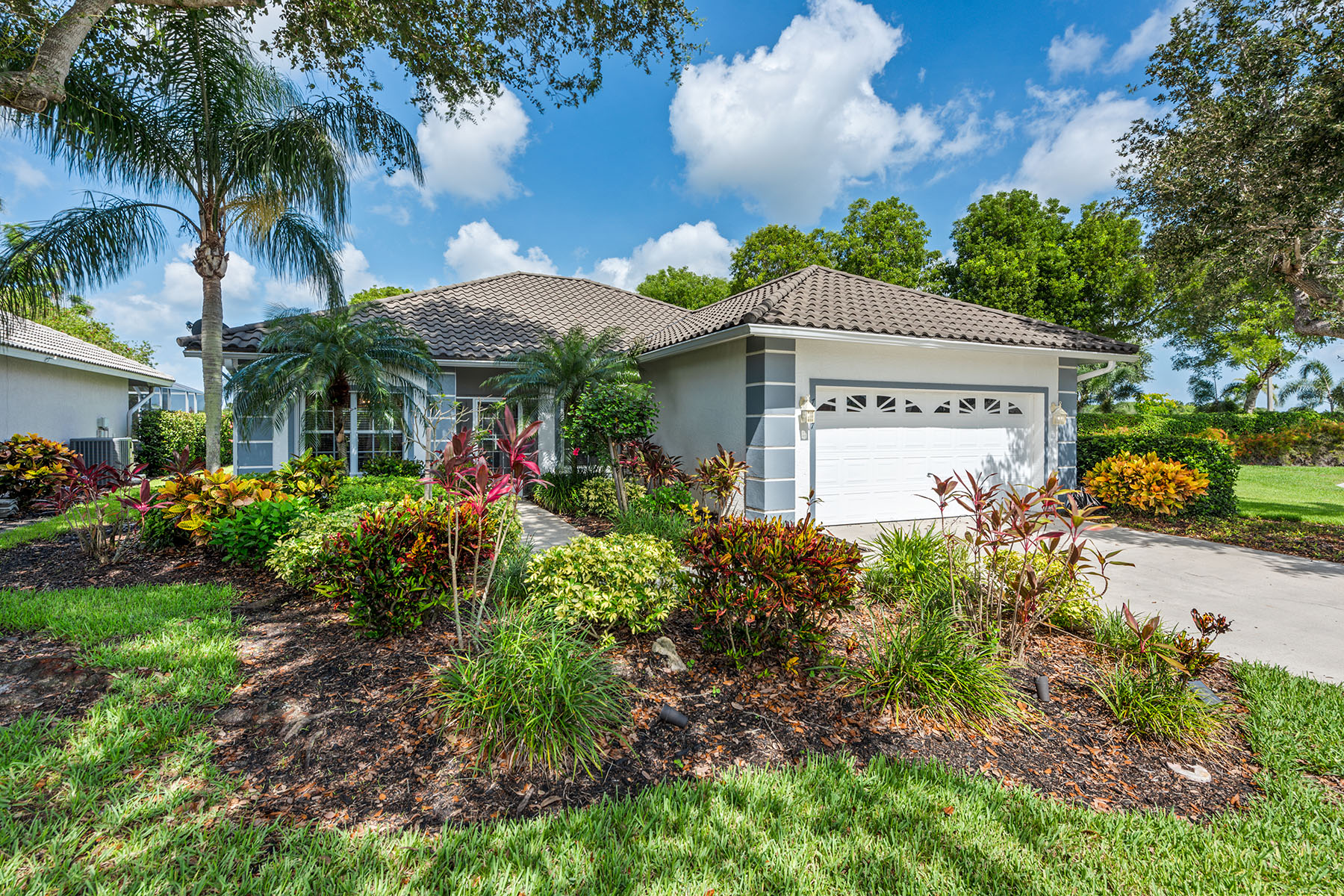 7157 Falcons Glen Boulevard