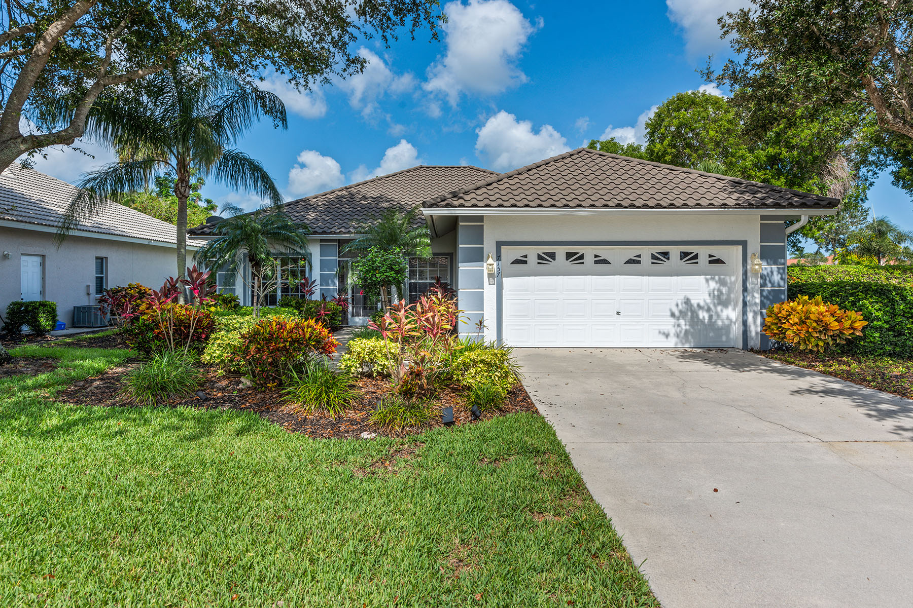7157 Falcons Glen Boulevard