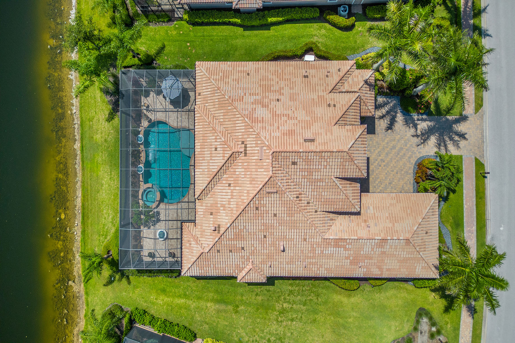 6589 Costa Circle