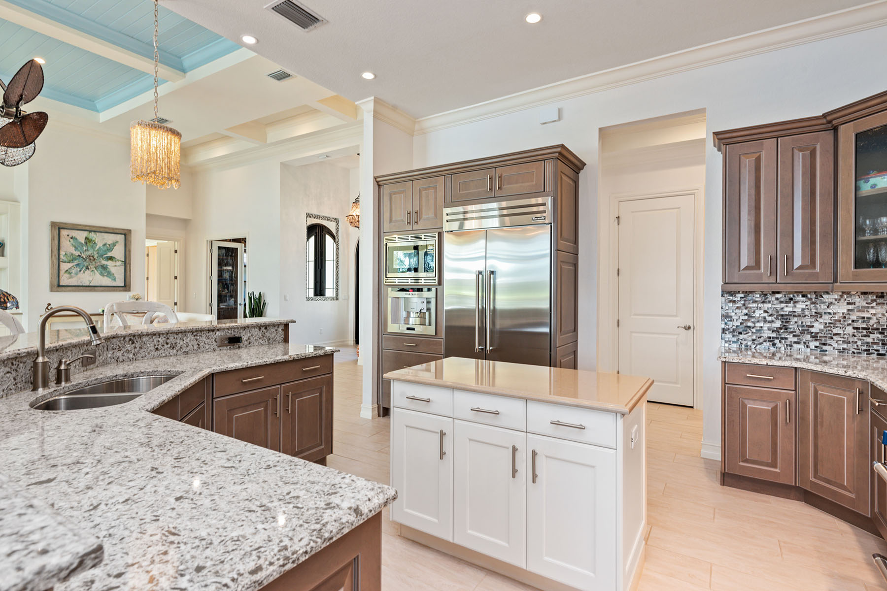 6589 Costa Circle