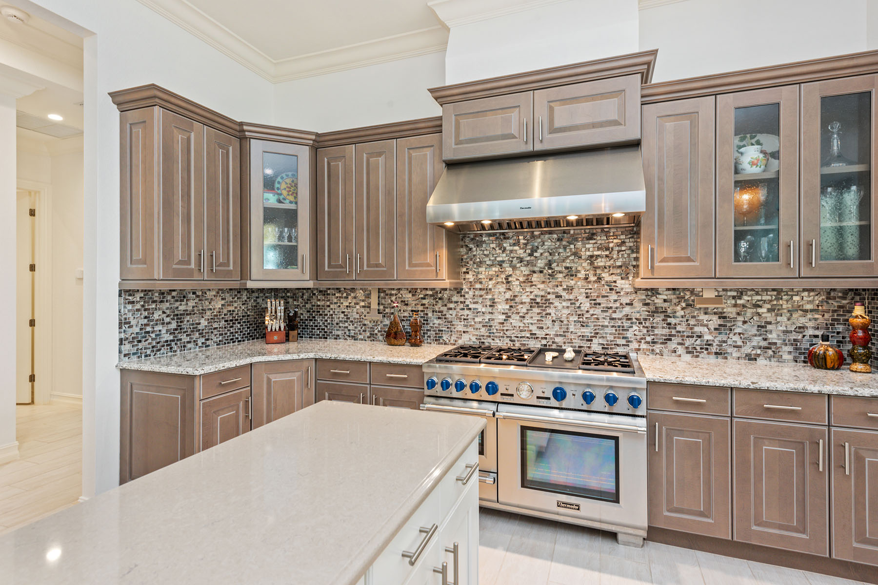 6589 Costa Circle