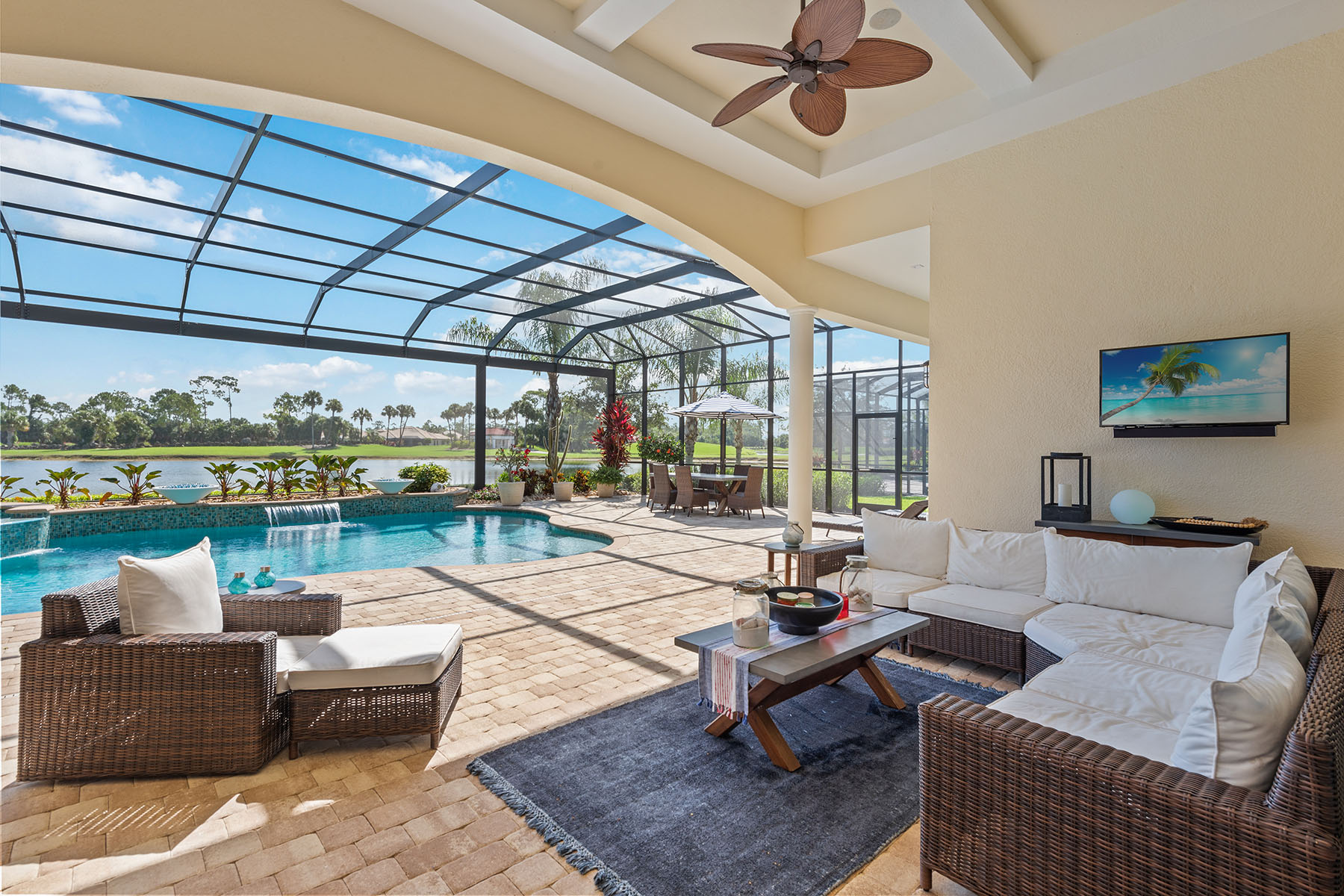 6589 Costa Circle