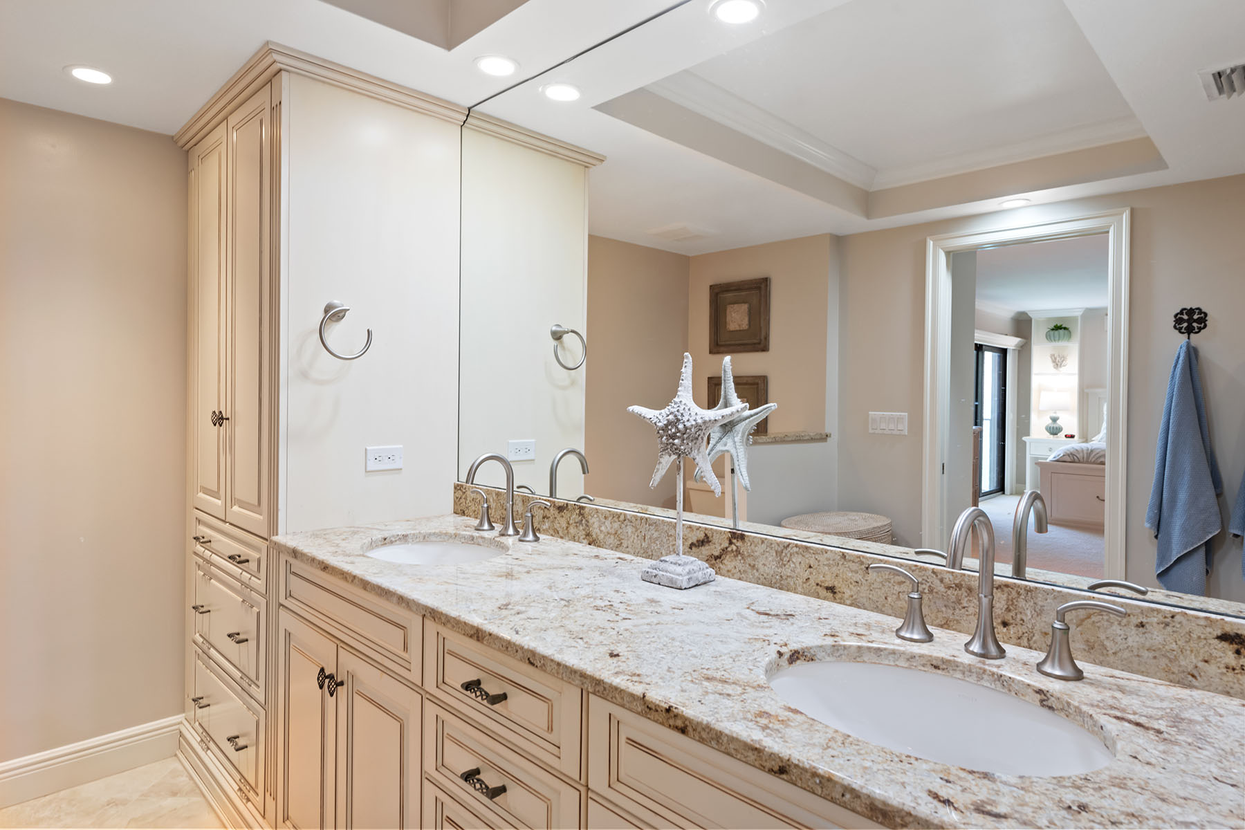 1100 S Collier Boulevard , 722