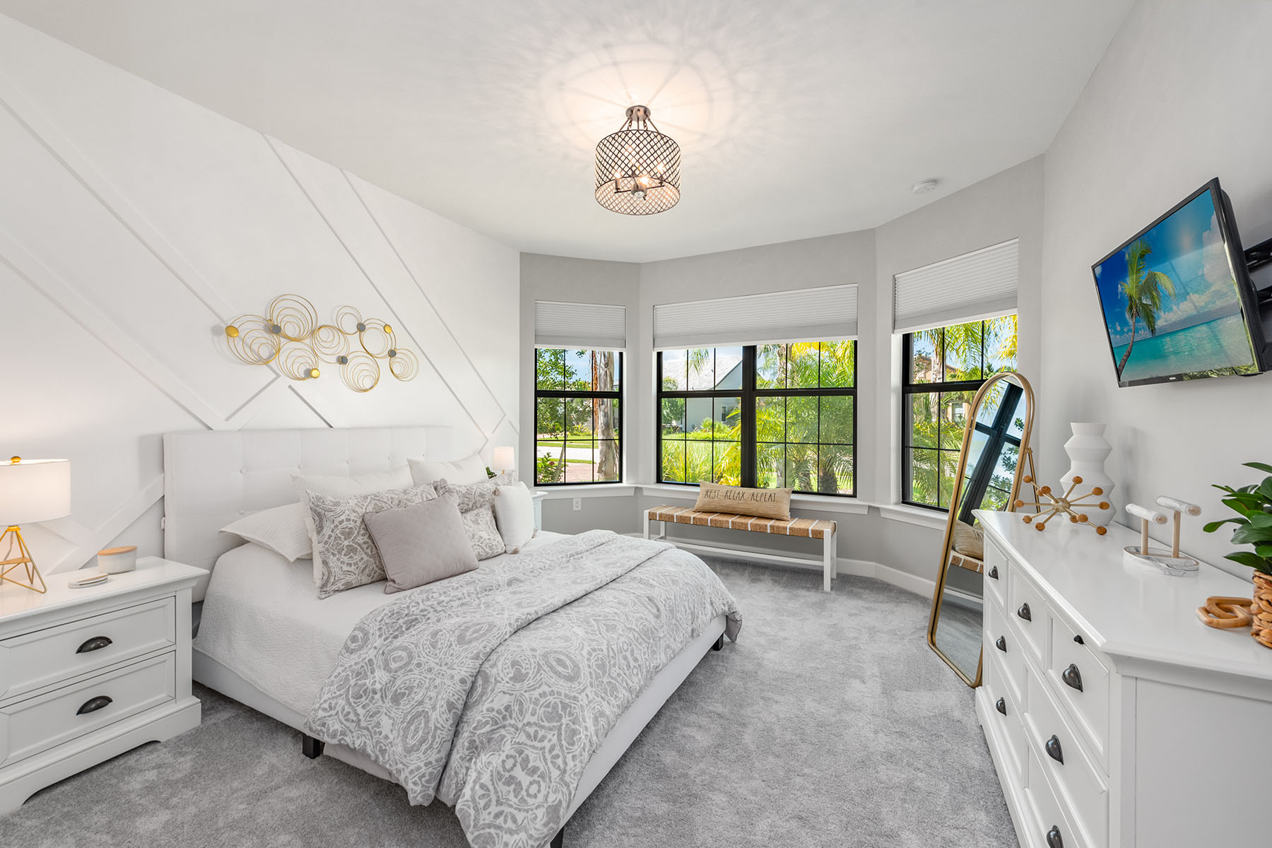 2738 Aviamar Circle