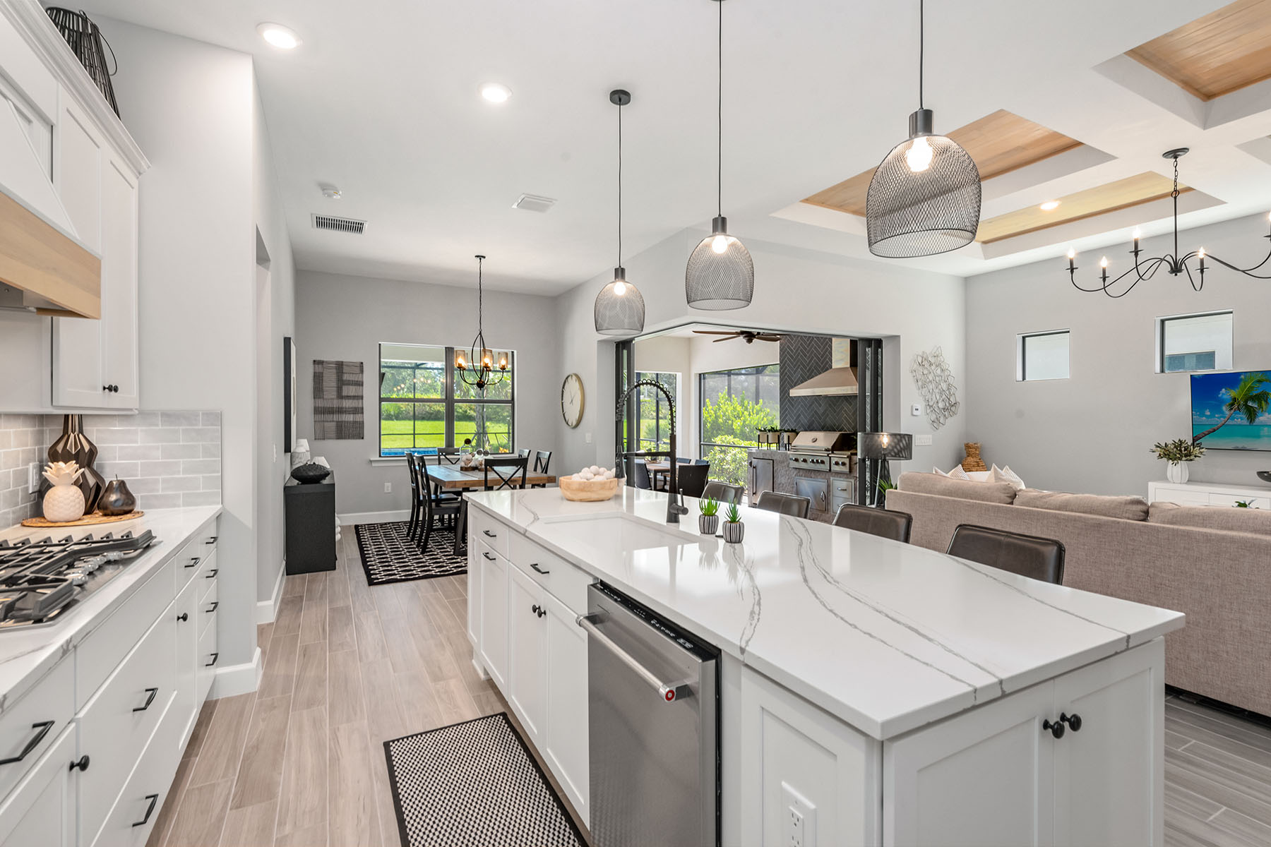 2738 Aviamar Circle
