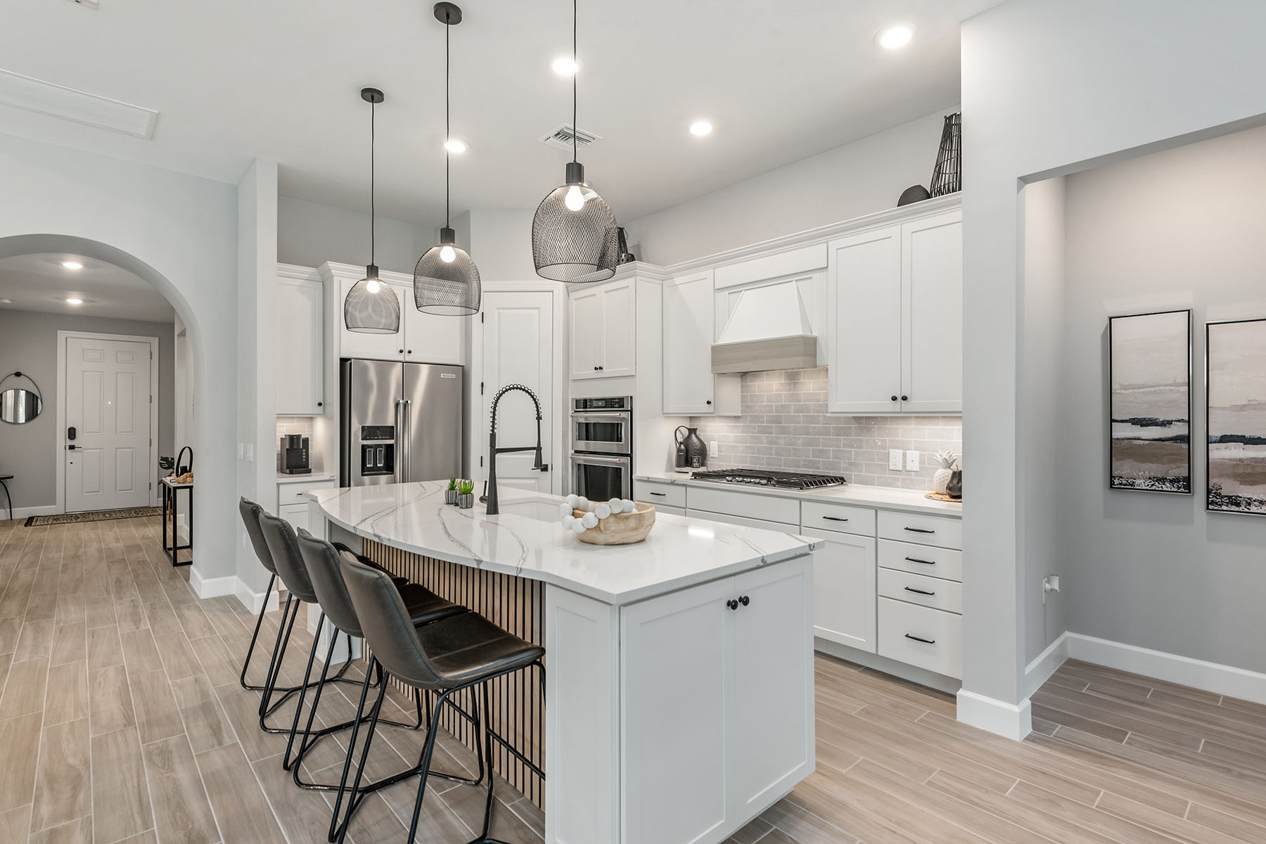2738 Aviamar Circle