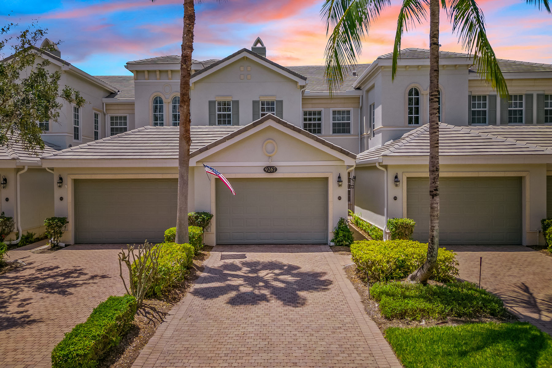 9267 Museo Circle , 203