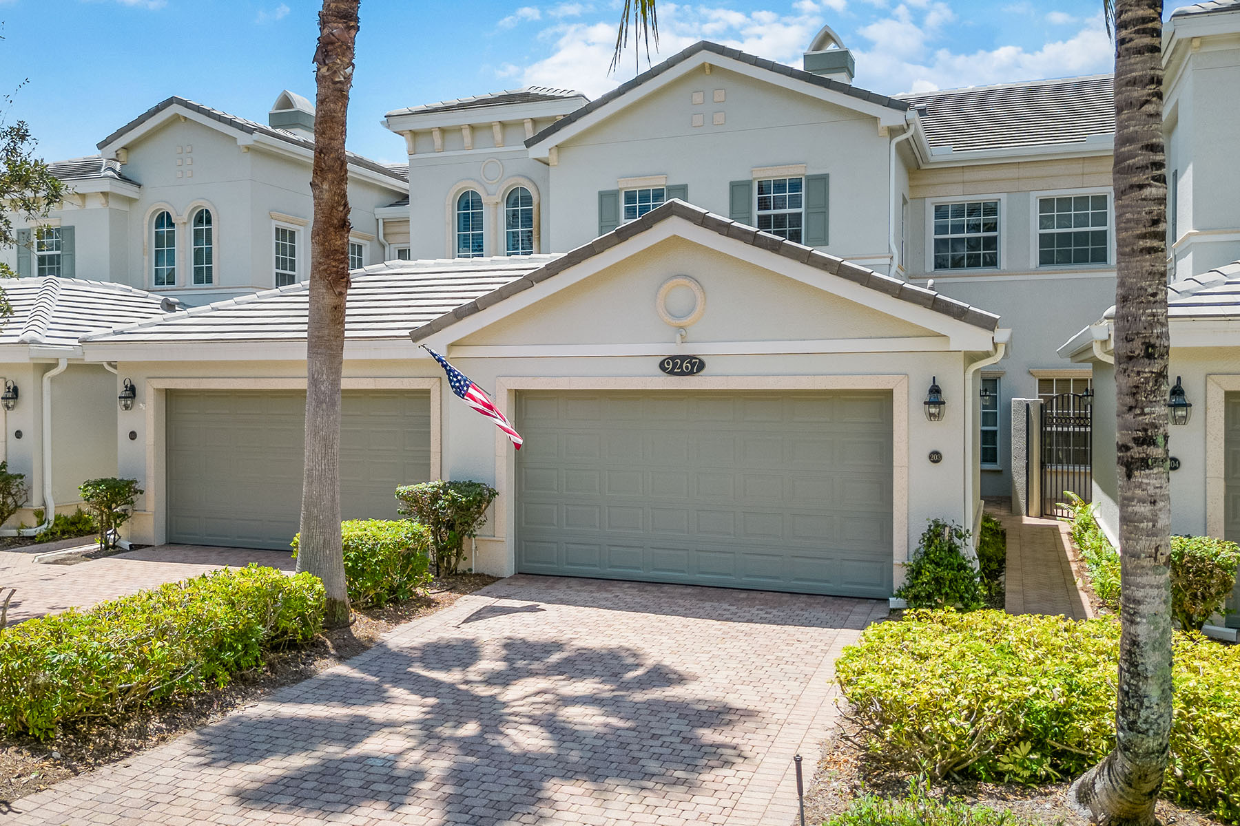 9267 Museo Circle , 203