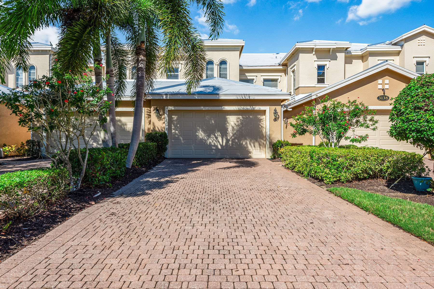 3138 Aviamar Circle , 203