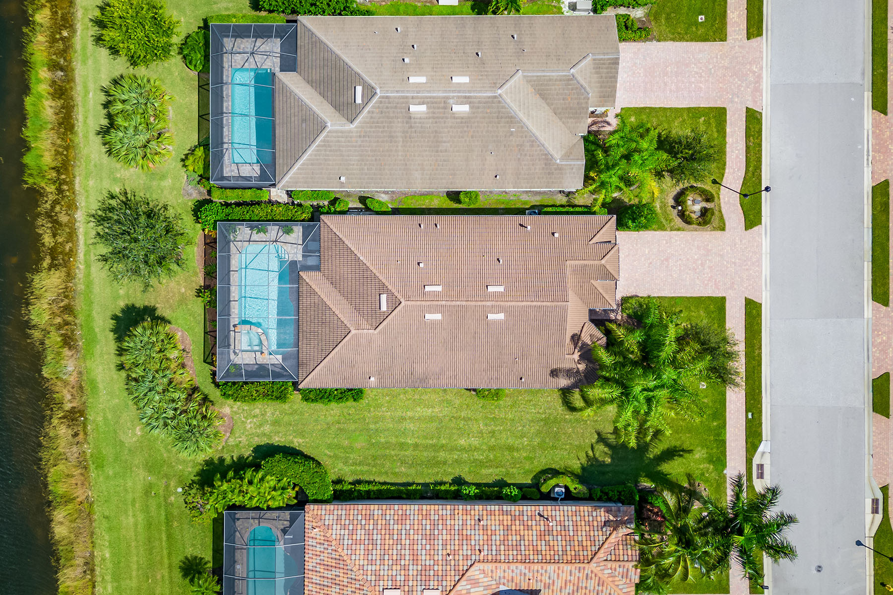 2770 Aviamar Circle