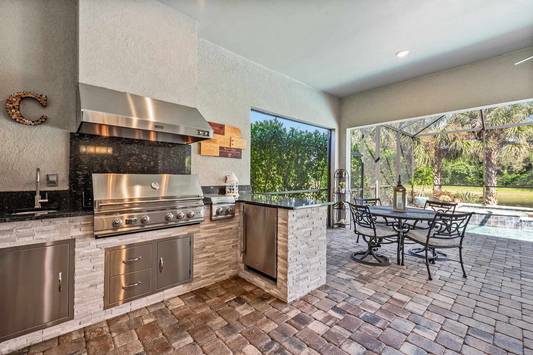 2770 Aviamar Circle