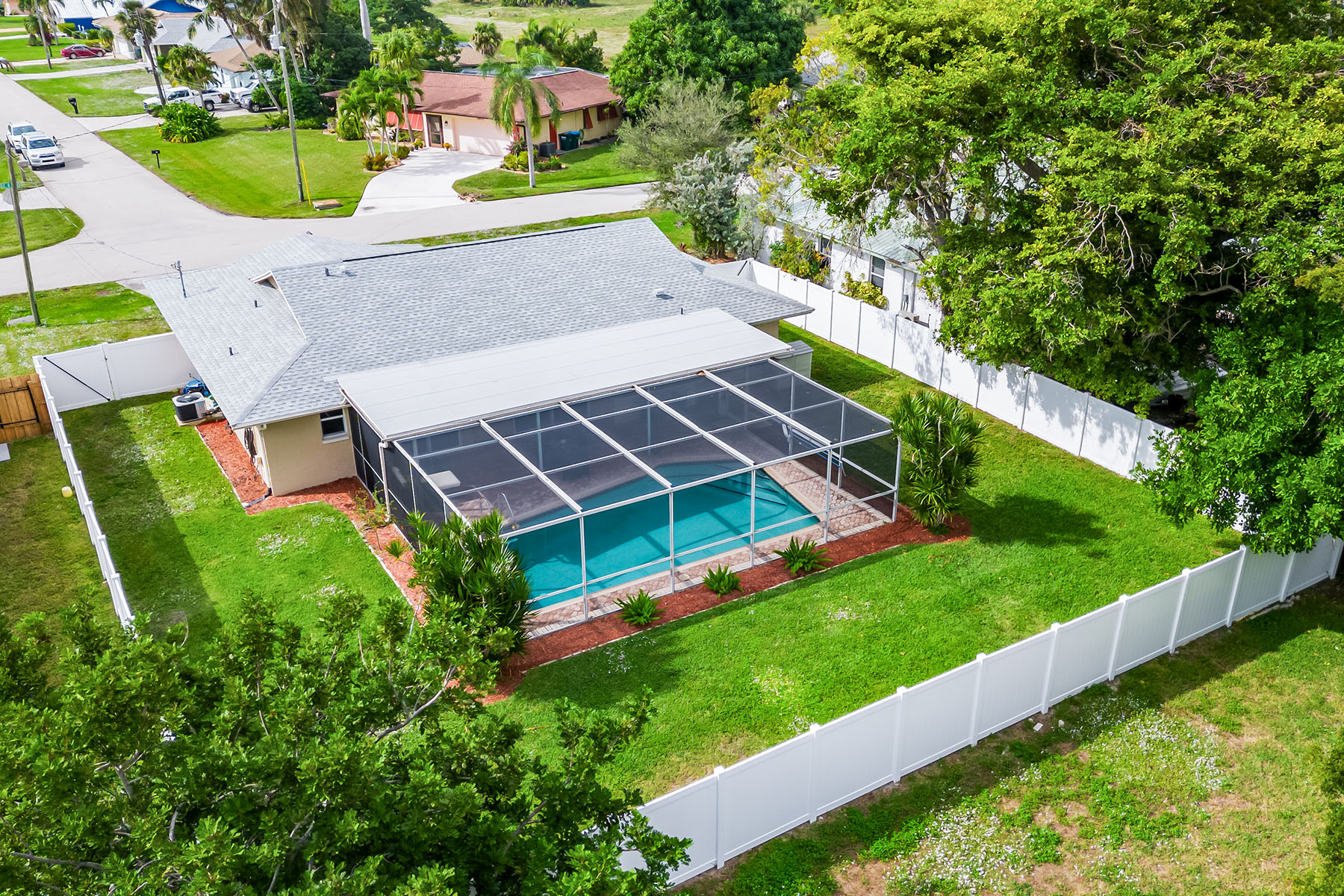 3729 SE 8th Avenue