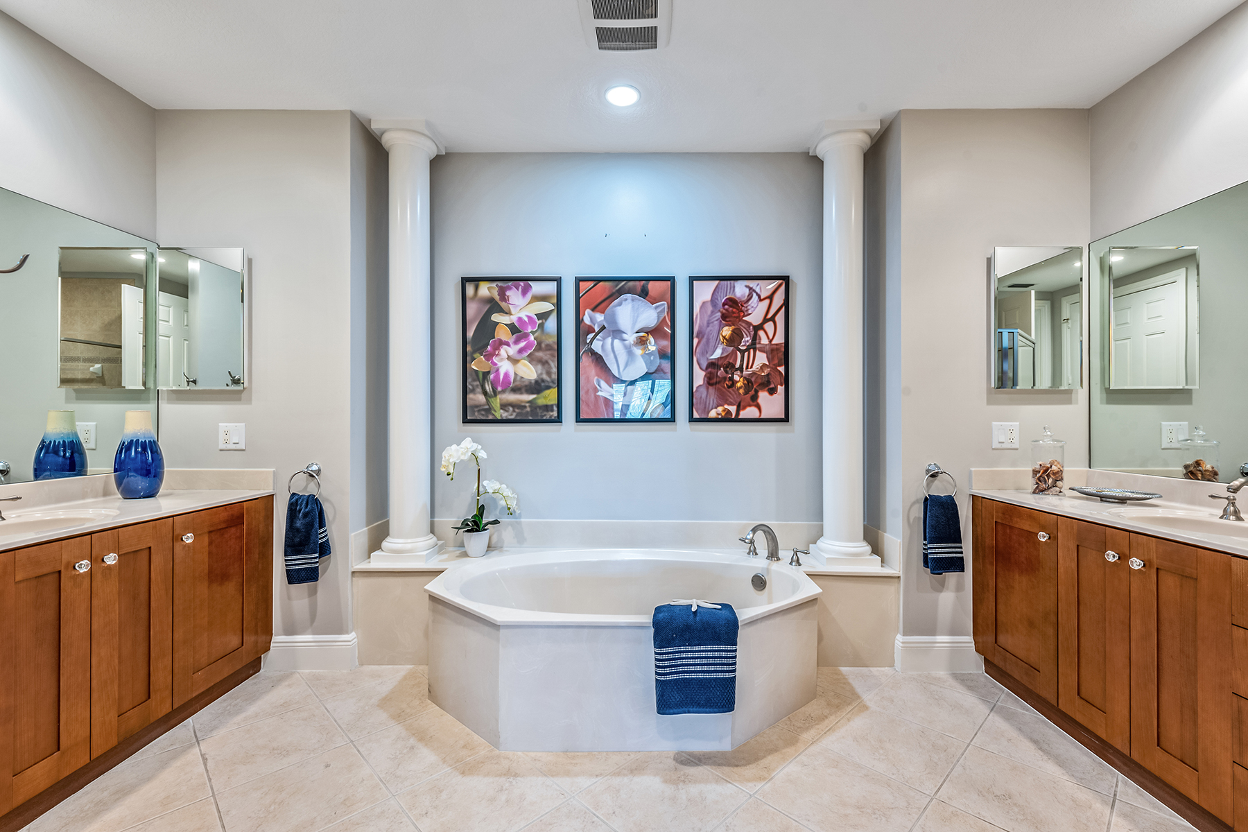 9209 Museo Circle , 101