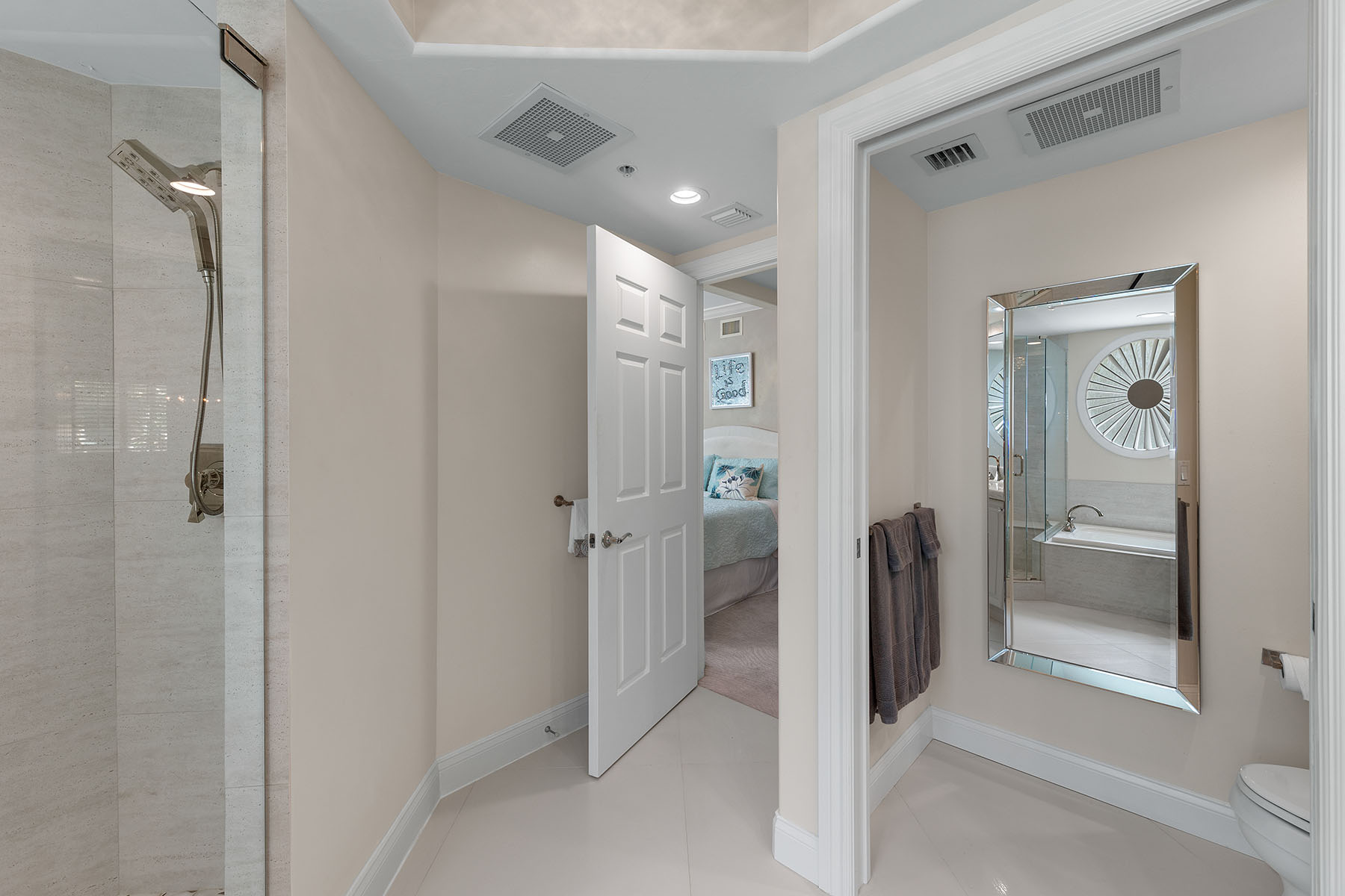 2748 Tiburon Boulevard E , C-106
