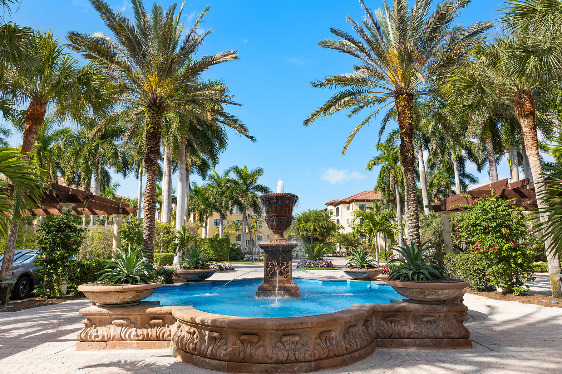 2748 Tiburon Boulevard E , C-106