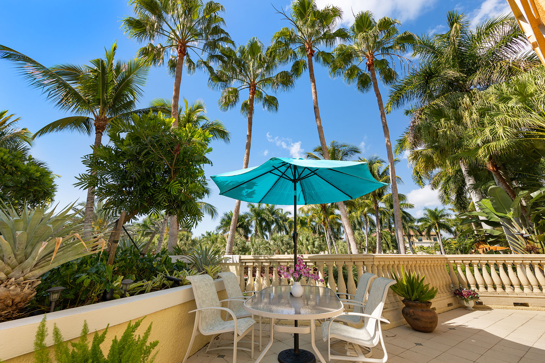 2748 Tiburon Boulevard E , C-106