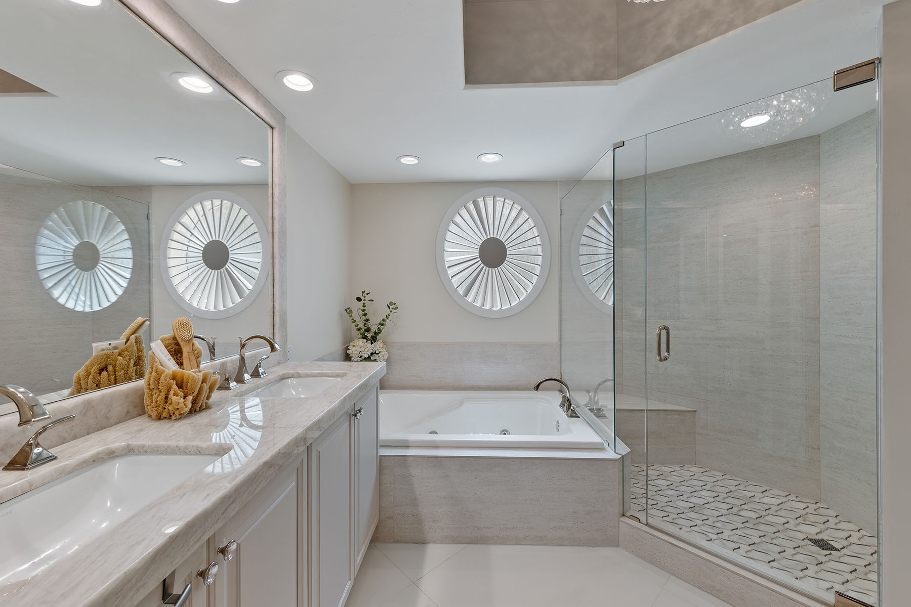 2748 Tiburon Boulevard E , C-106