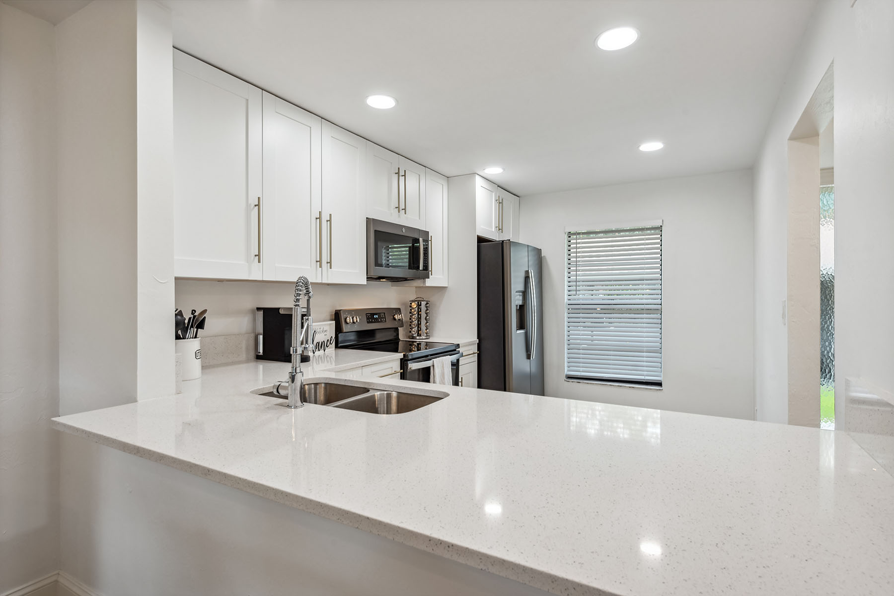 135 Cypress Way E , 1