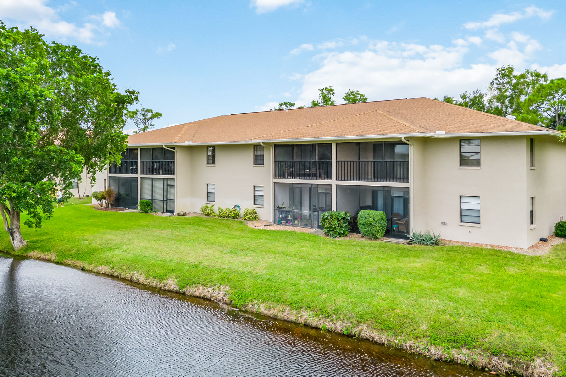 135 Cypress Way E , 1