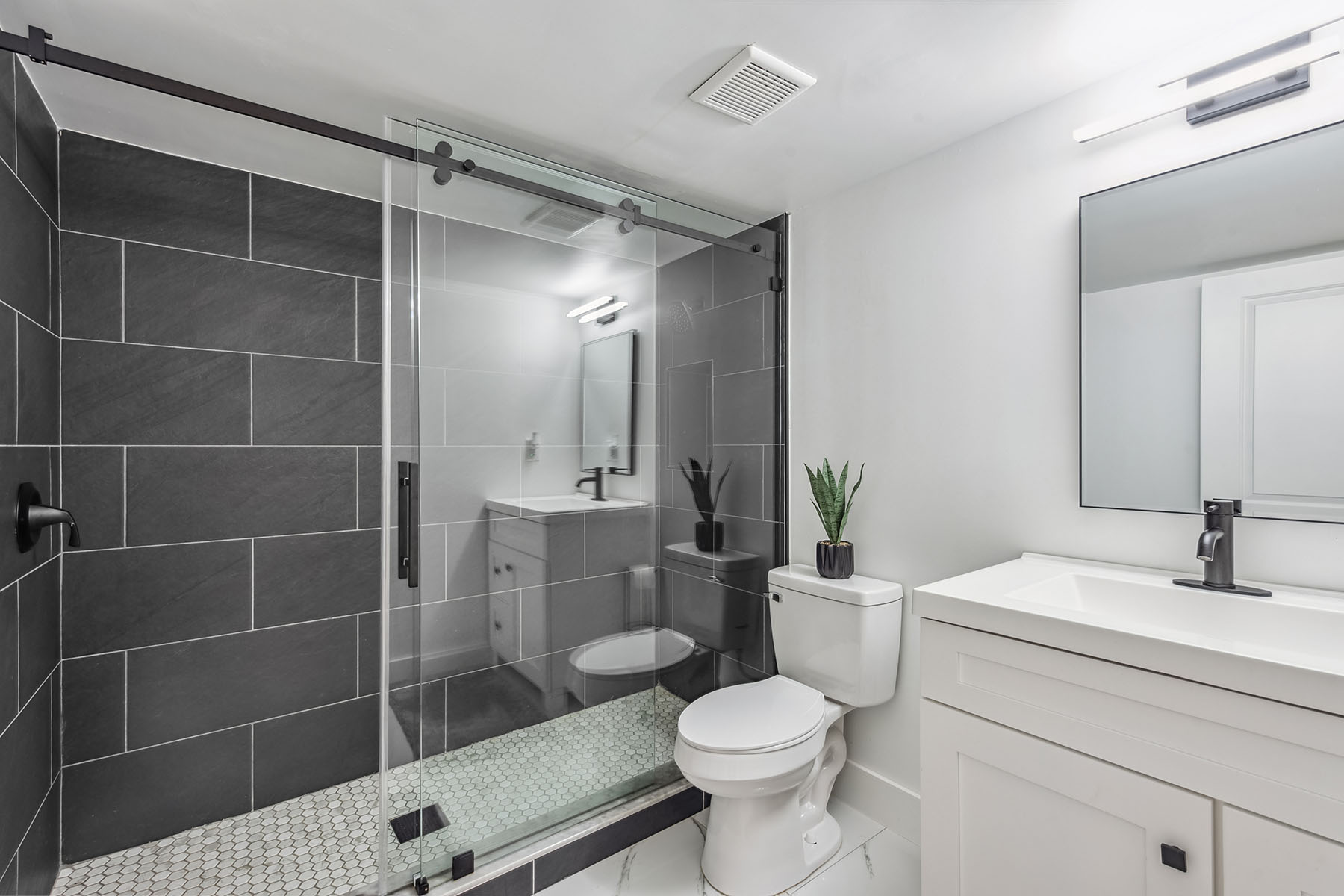 135 Cypress Way E , 1