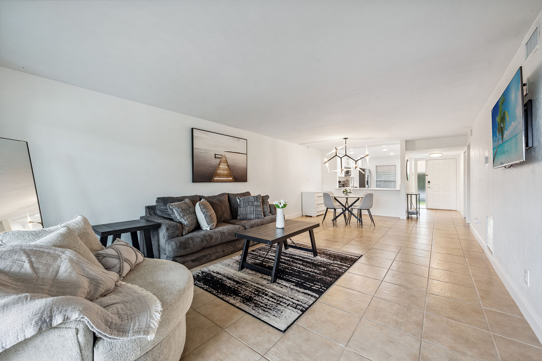 135 Cypress Way E , 1