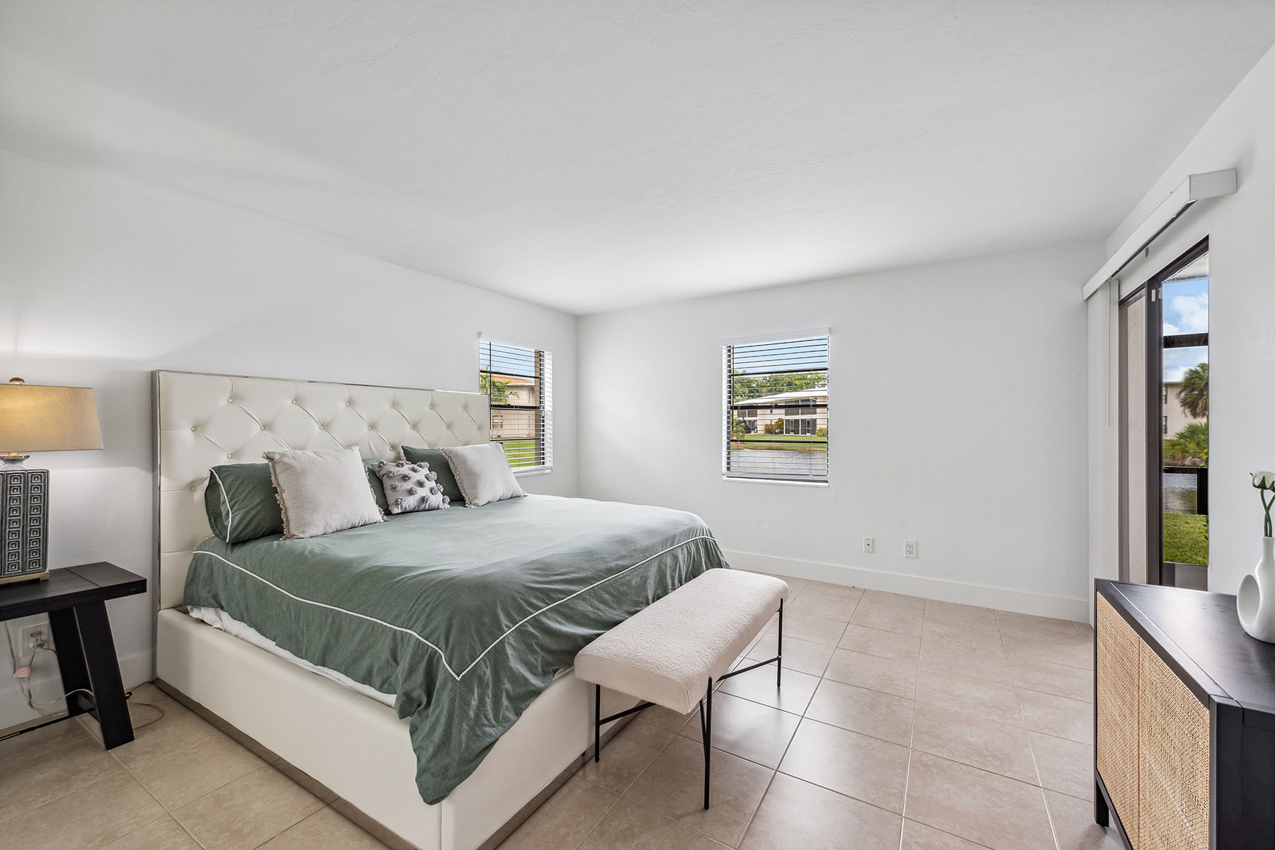 135 Cypress Way E , 1