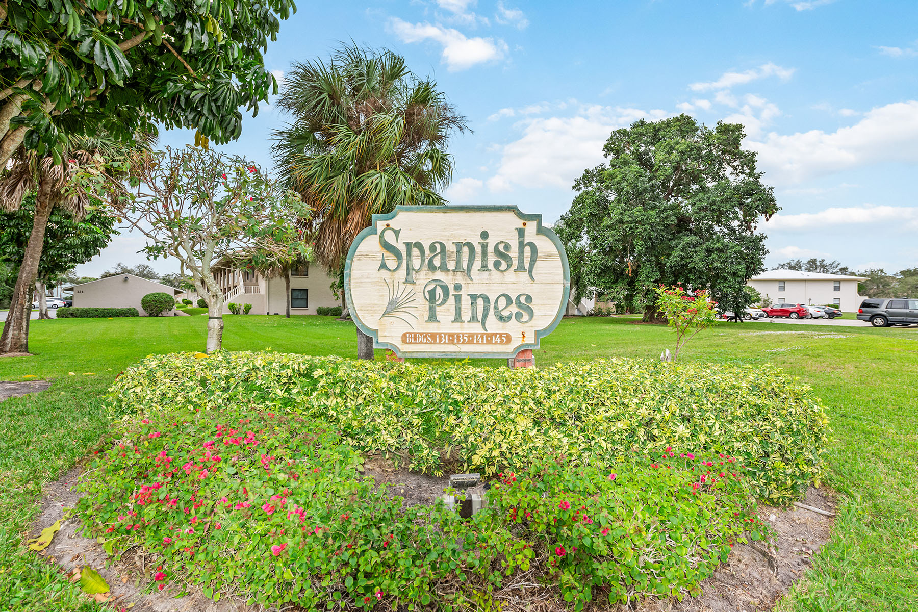 135 Cypress Way E , 1
