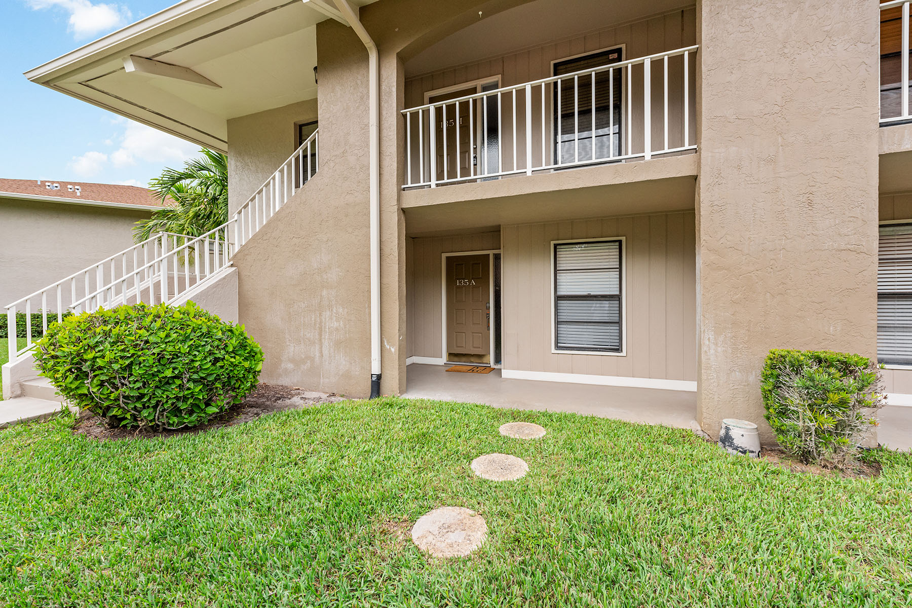 135 Cypress Way E , 1