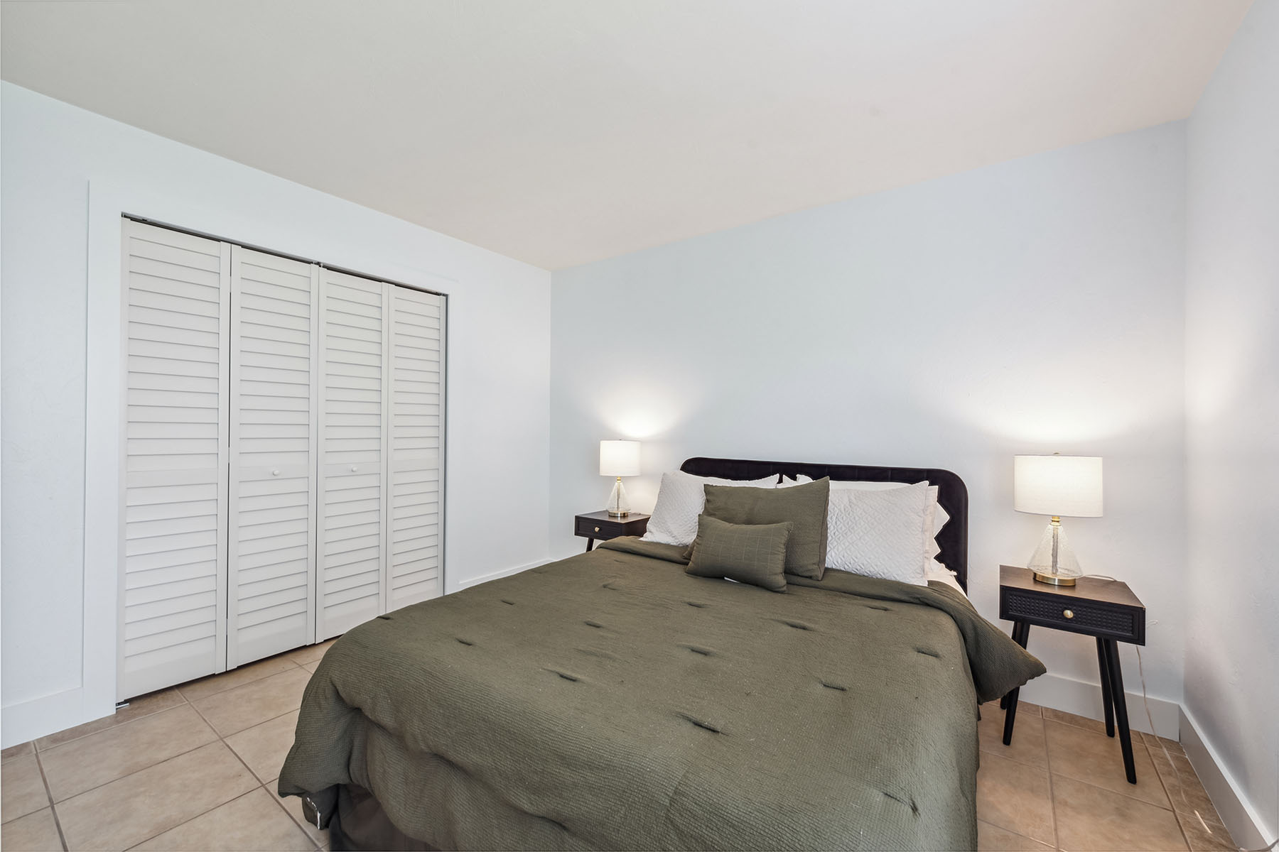 135 Cypress Way E , 1