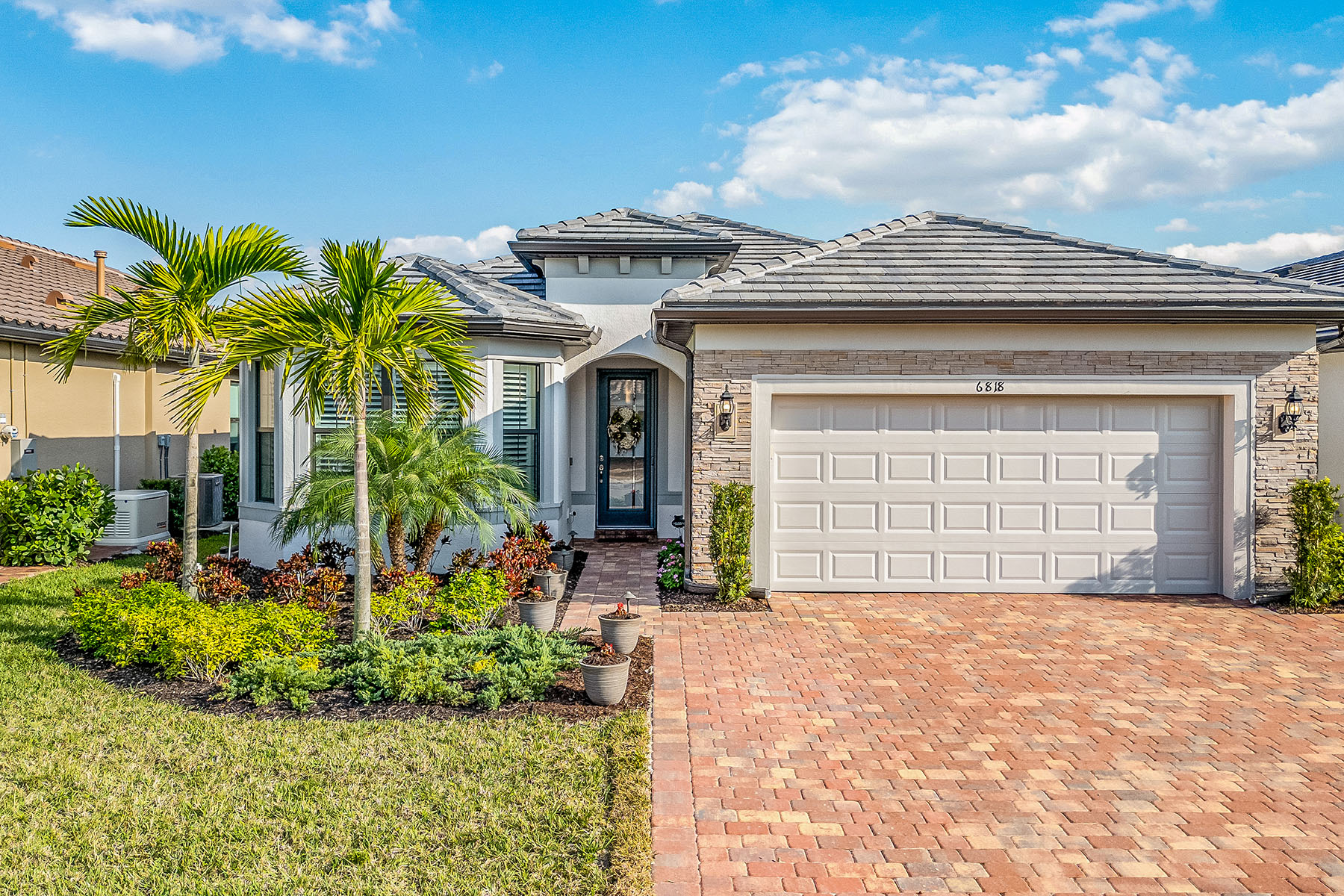 6818 Greenbriar Court