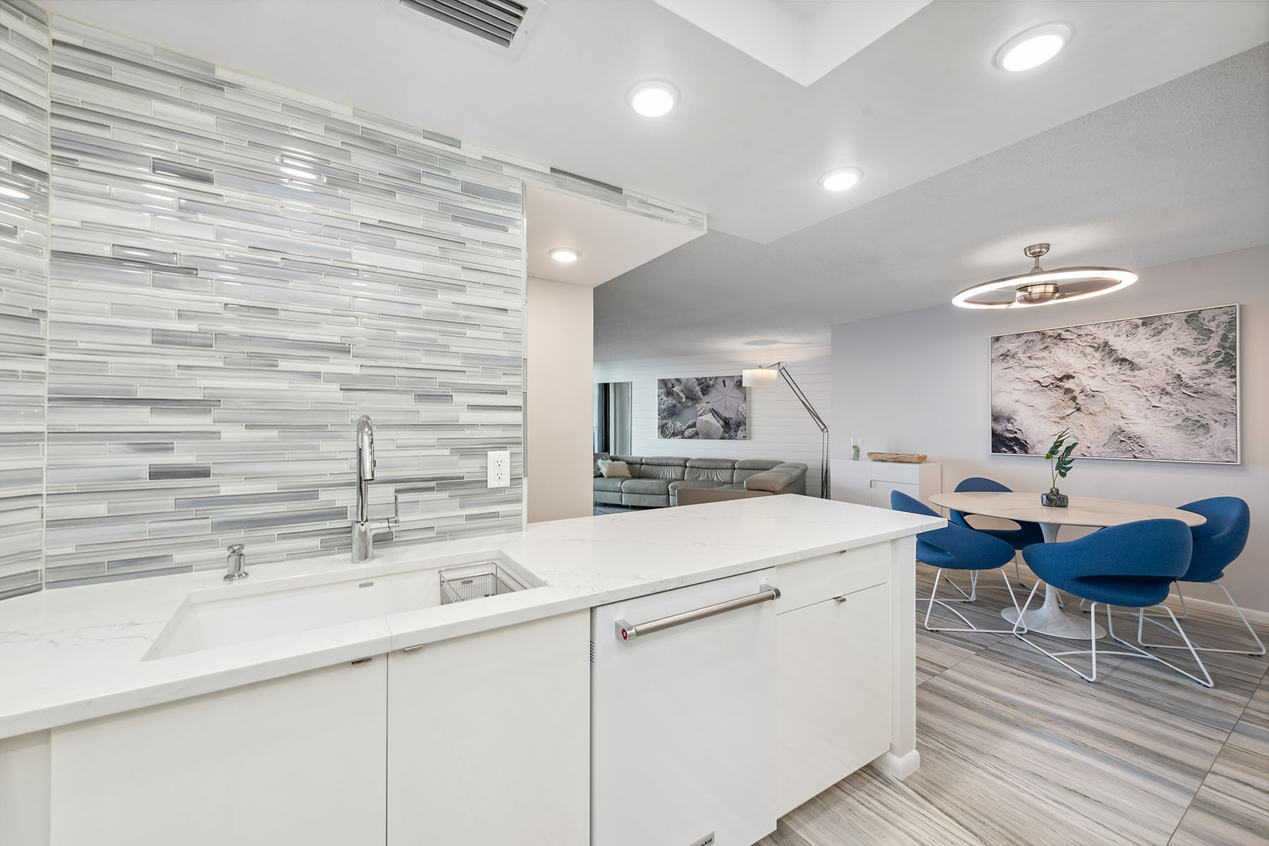 320 Seaview Court , 1808