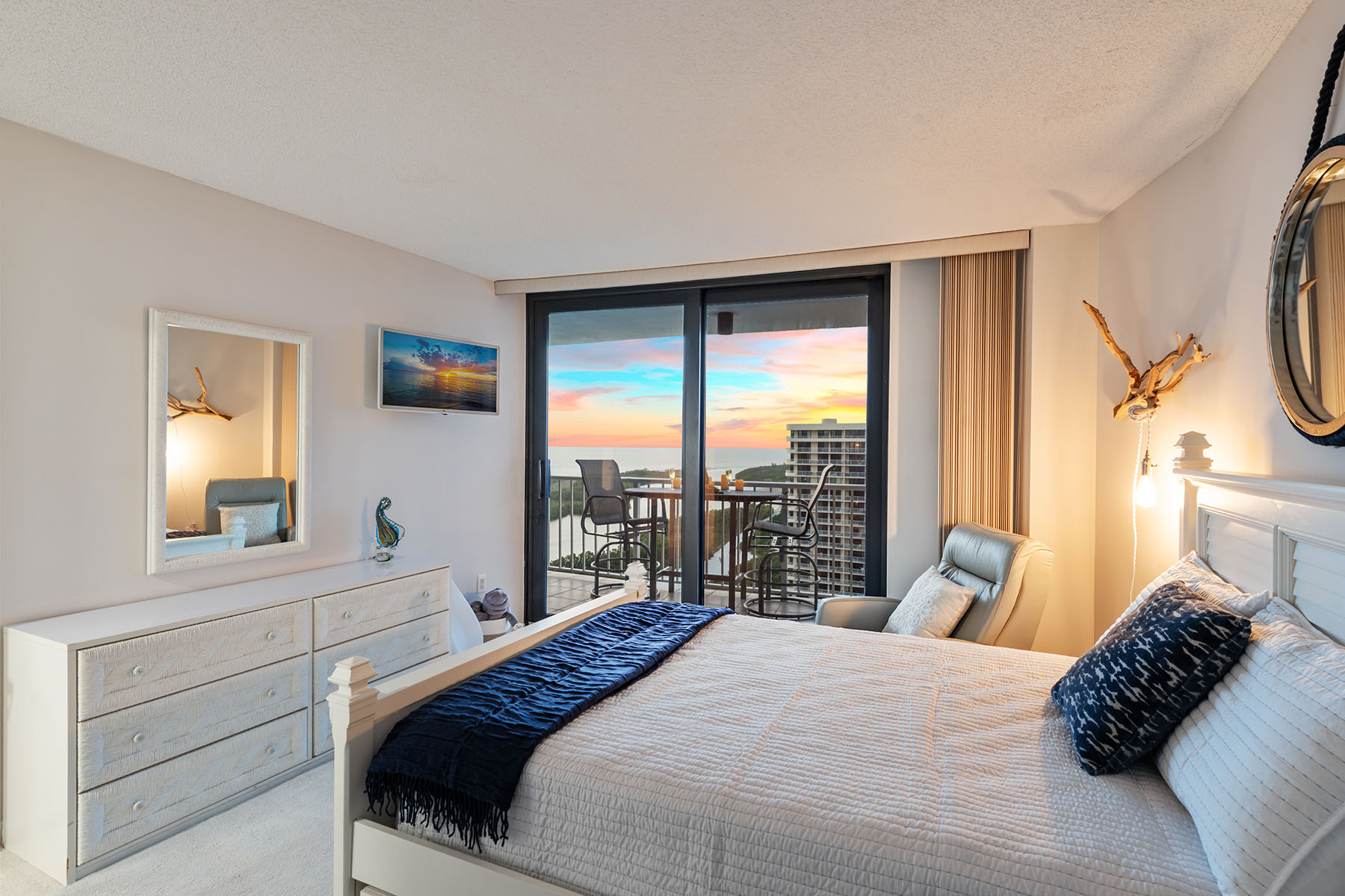 320 Seaview Court , 1808