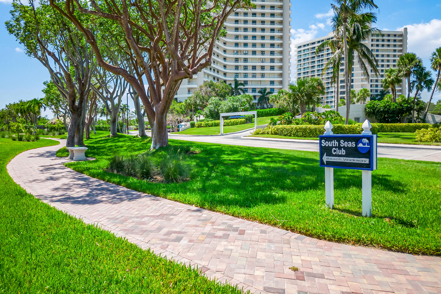 320 Seaview Court , 1808