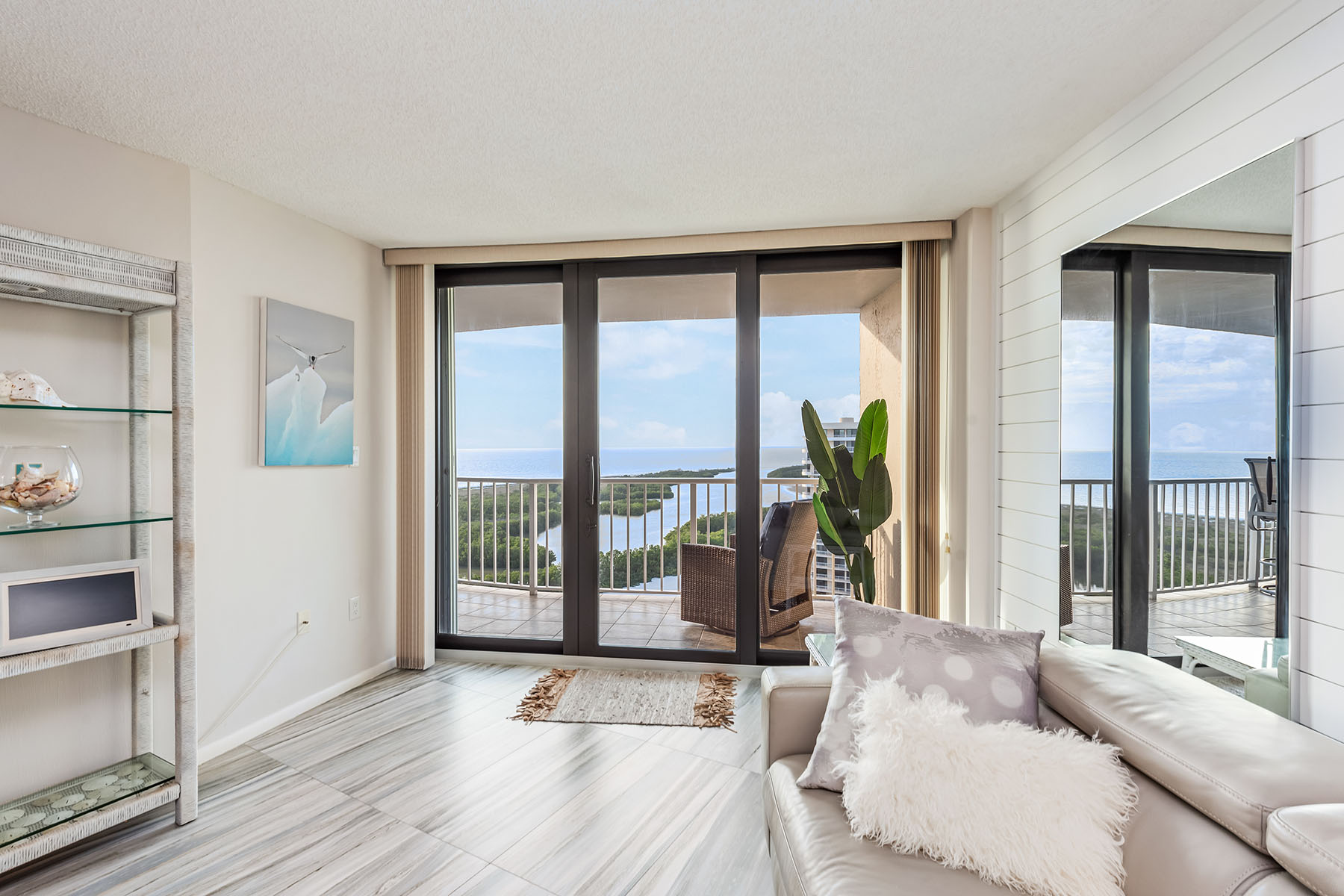 320 Seaview Court , 1808
