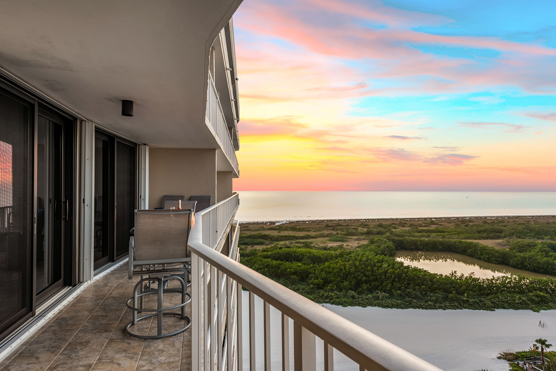 320 Seaview Court , 1808