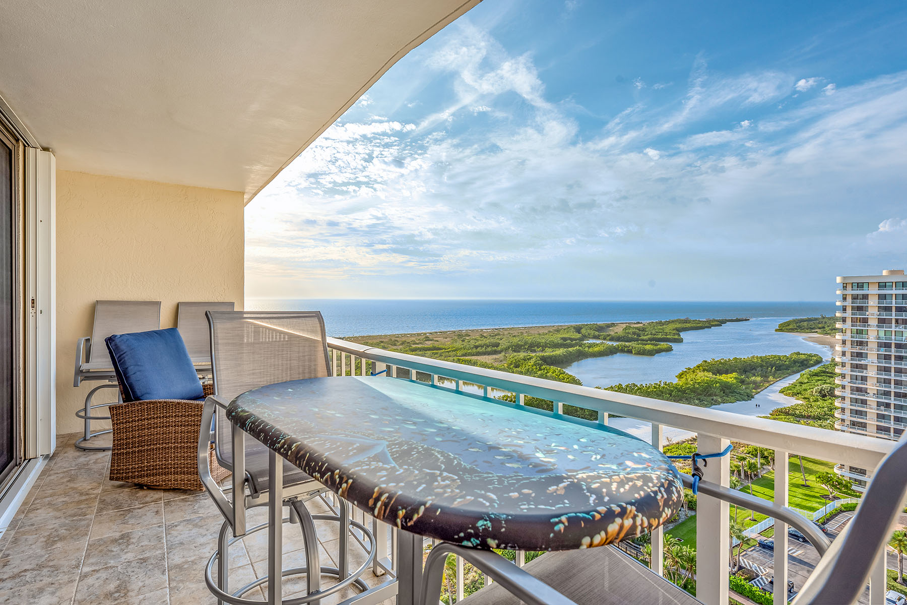 320 Seaview Court , 1808