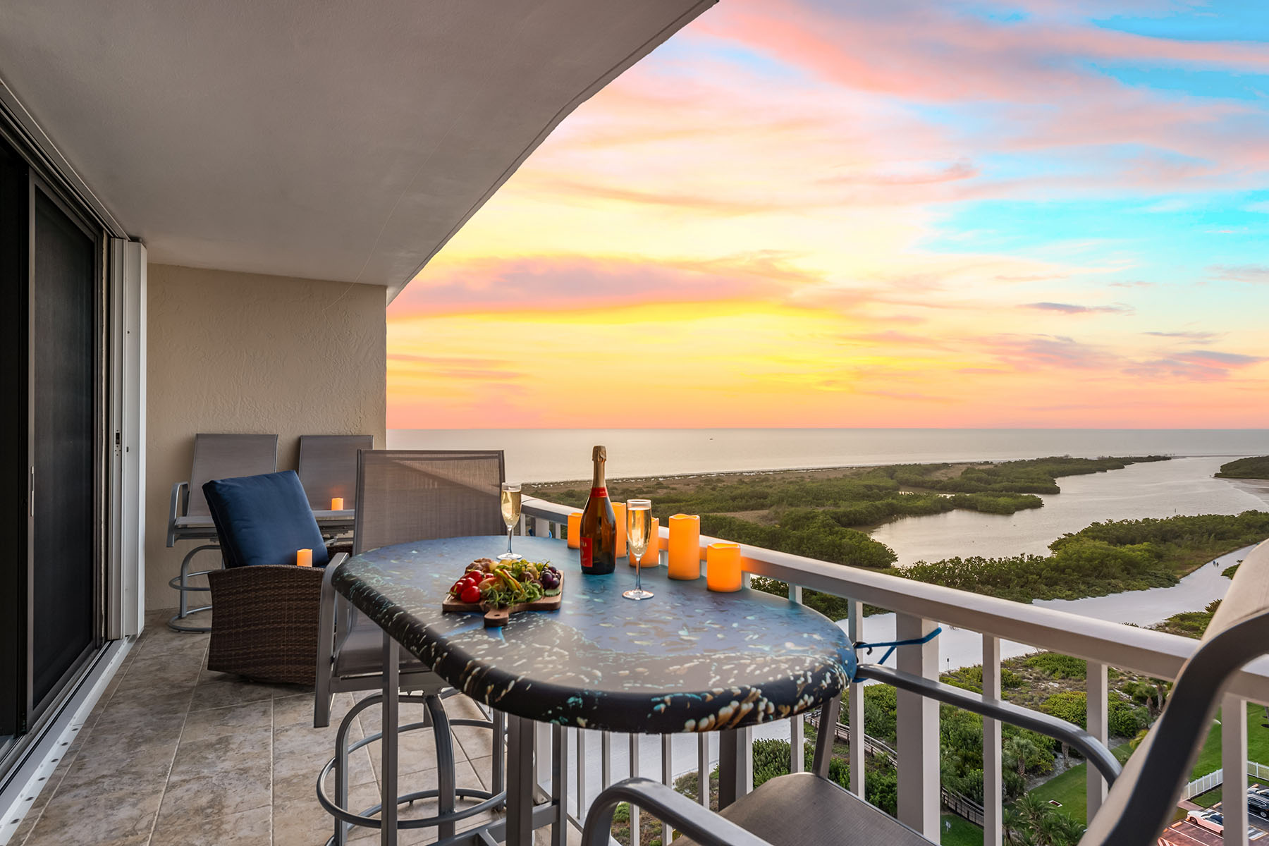 320 Seaview Court , 1808