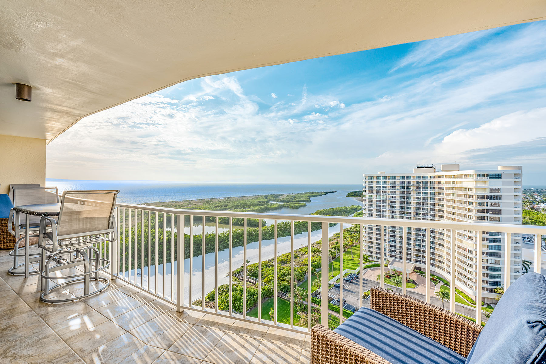 320 Seaview Court , 1808