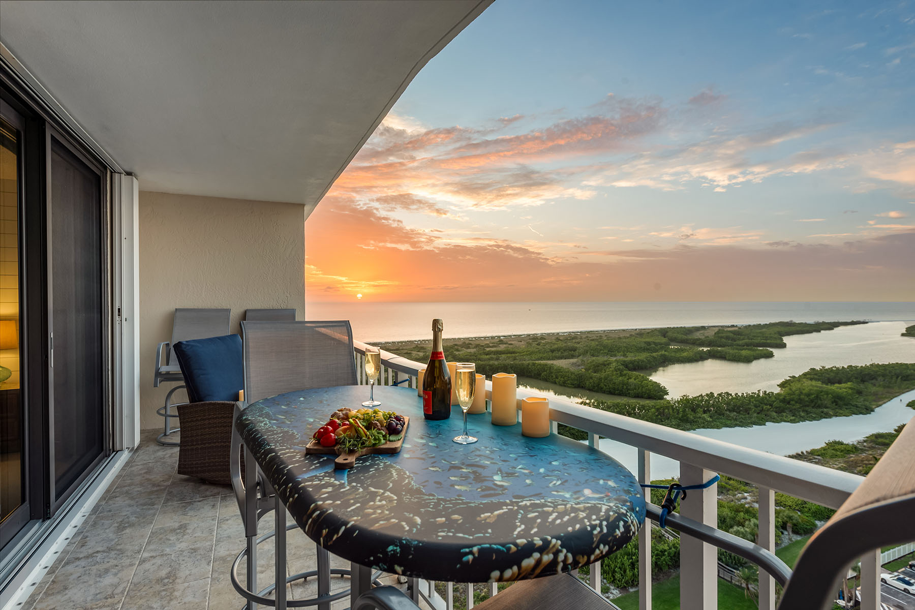 320 Seaview Court , 1808