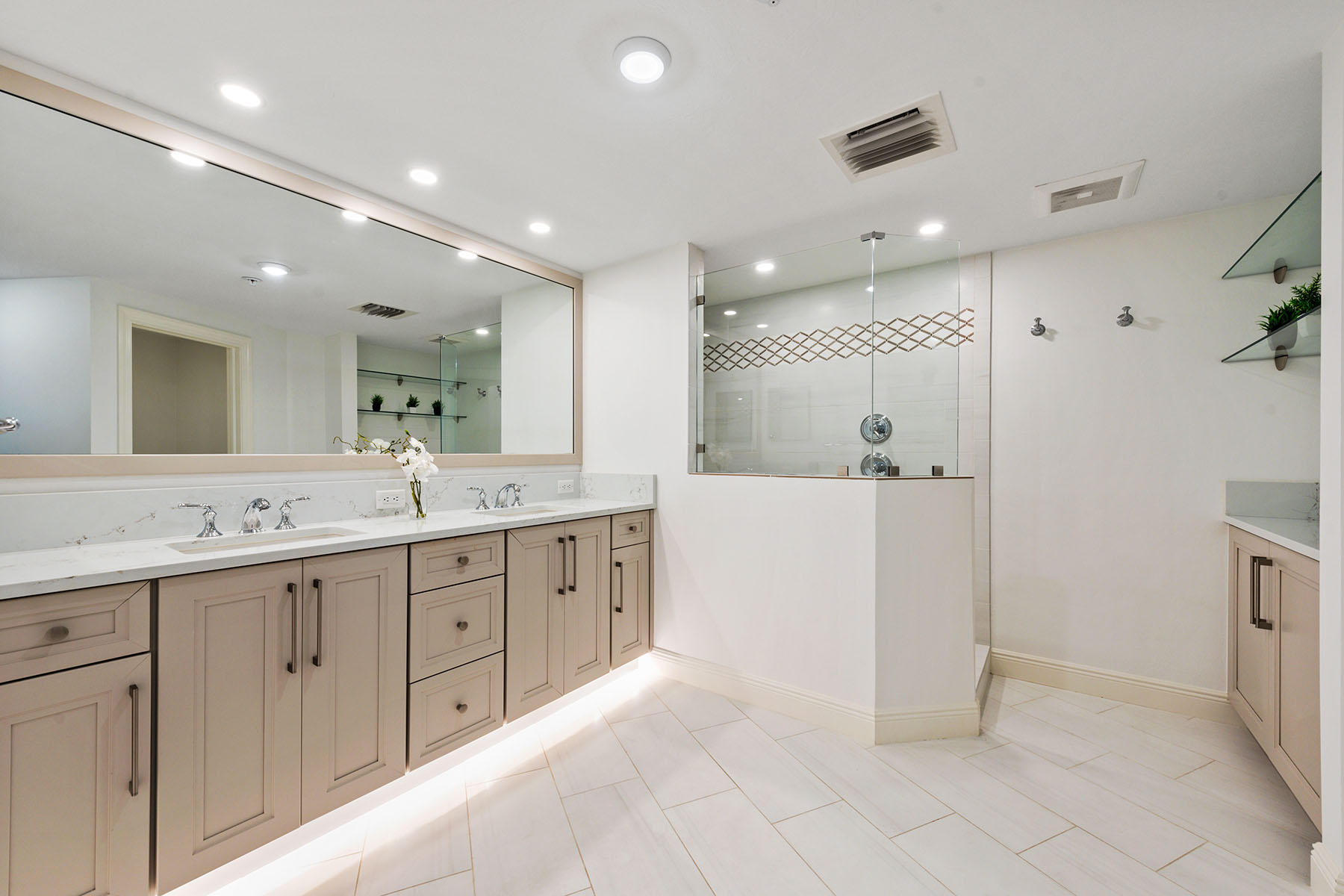 980 Cape Marco Drive , 801