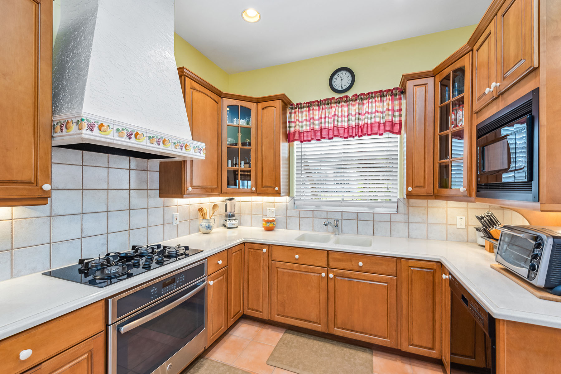 1231 Redwood Court